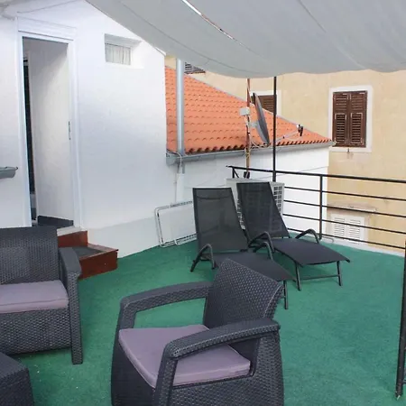 Apartment In 27811 Mali Losinj